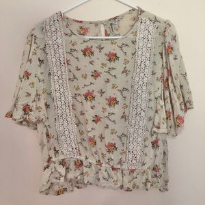 grayish nude floral lace crop top